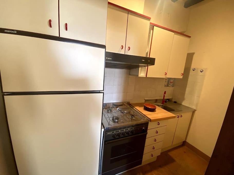 Casa Vacanze Luna トーディ エクステリア 写真